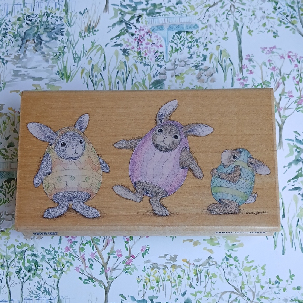 EGGCELLANT c2006 Stampabilities Wooden Block Rubber Stamp Hop-It Bumble Itty Bit